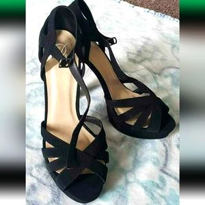 New Black Velvet High heels Size 8